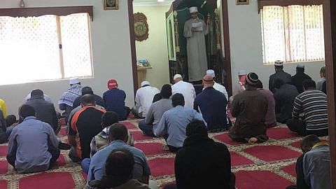 'Imam muda' Singapura pimpin tarawih masjid di Australia