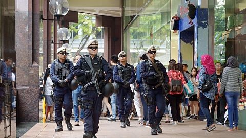 Pasukan tindak cepat polis dikerah ke kawasan popular negara