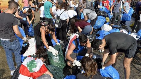 Warga Lebanon berkumpul kutip sampah... sehari selepas bantahan