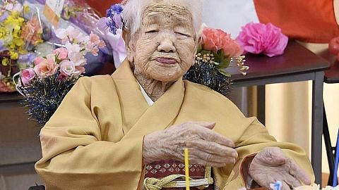 Insan tertua di dunia rai hari lahir 118 tahun