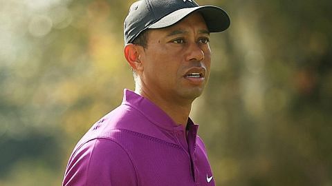 Tiger Woods jalani pembedahan selepas kereta terbalik