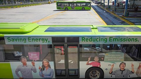 Bas awam pertama di SG dipasang panel suria