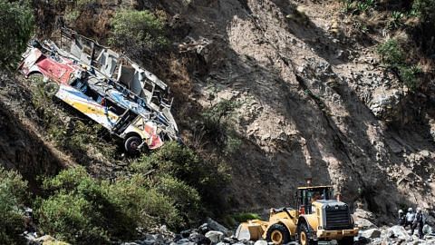 32 penumpang maut apabila bas jatuh dari tebing di Peru