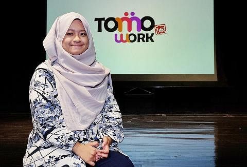 TERIMA BIMBINGAN: Cik Nur Sabrina merupakan alumni Program Pemacu Bakat (TAP) yang dianjurkan oleh Politeknik Temasek dan TomoWork. - Foto BH oleh KHALID BABA