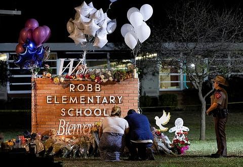 BILA KES MENEMBAK AKAN BERHENTI DI AS?: Kes tembakan dahsyat yang menyasarkan kanak-kanak di Sekolah Rendah Robb di Uvalde, Texas, pada 24 Mei lalu mengorbankan 19 kanak-kanak dan dua orang dewasa. - Foto REUTERS