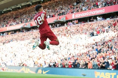 MATLAMAT SERUPA: Liverpool melangkah ke padang esok dengan tekad untuk teruskan momentum kemenangan susuli menang besar 9-0 ke atas Bournemouth hujung minggu lalu. – Foto-foto EPA-EFE/REUTERS