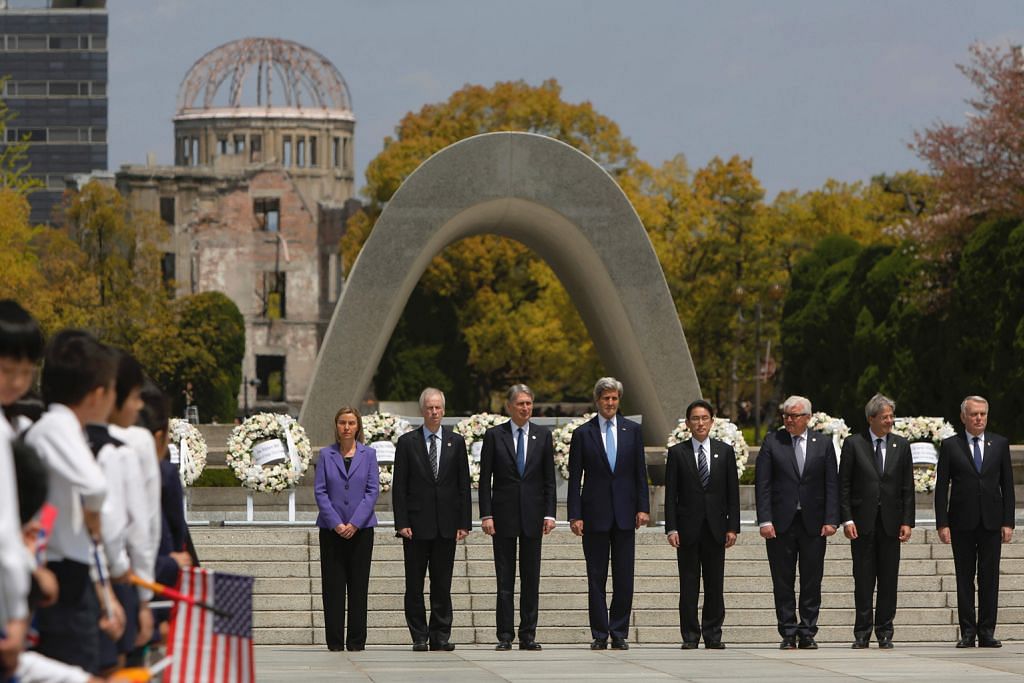 Kerry tersentuh lawat tugu peringatan bom atom di Hiroshima