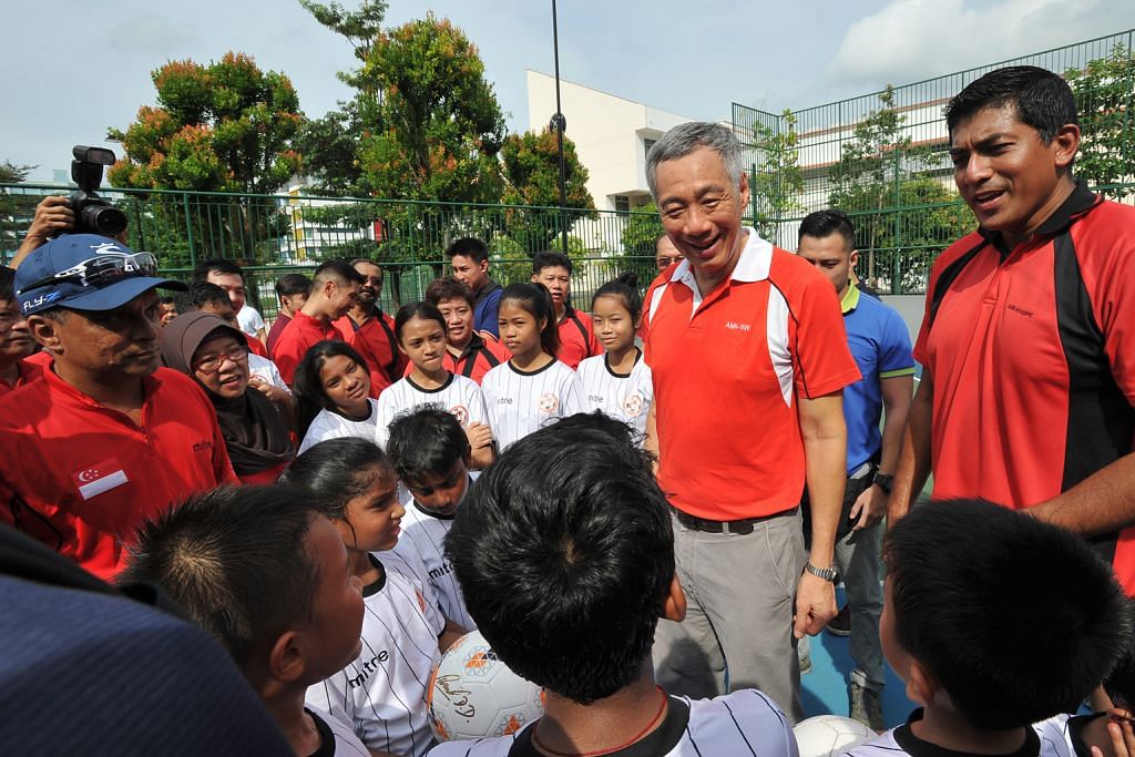 PM Lee rasmikan taman kecergasan baru di Hougang