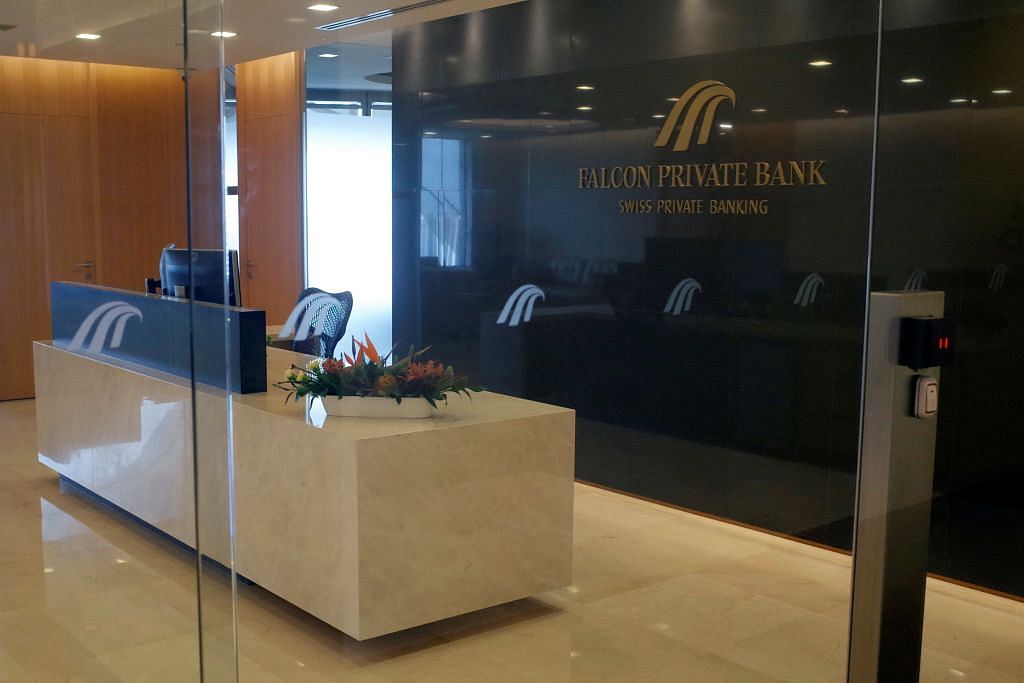 RENTETAN SKANDAL 1MDB MAS arah operasi Falcon Private Bank di sini ditutup