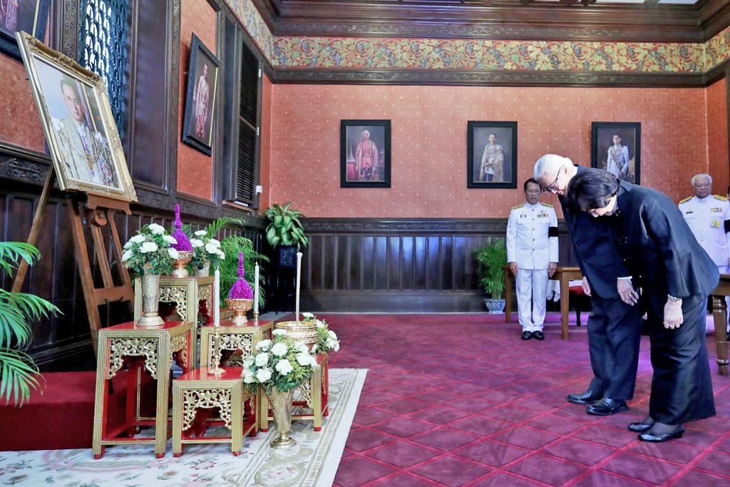 RAJA THAILAND MENINGGAL DUNIA Dr Tony Tan beri penghormatan terakhir di Istana Besar Bangkok