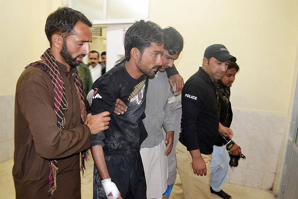 Lebih 59 maut dalam serangan di maktab polis Pakistan