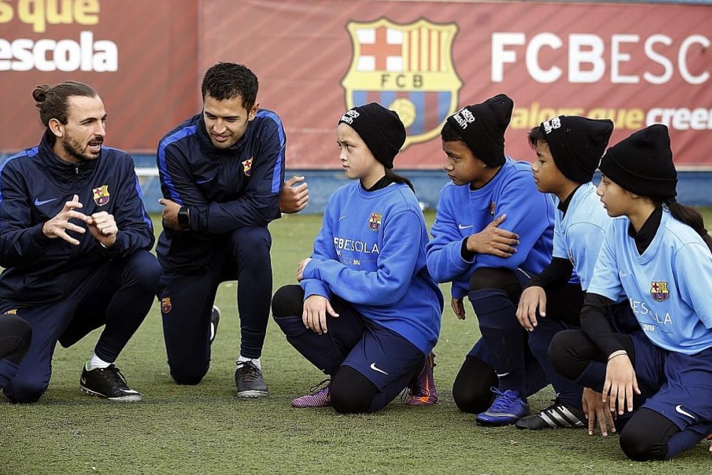 KEM BOLA ASTRO Peluang sertai latihan Sekolah Bola Sepak Barcelona