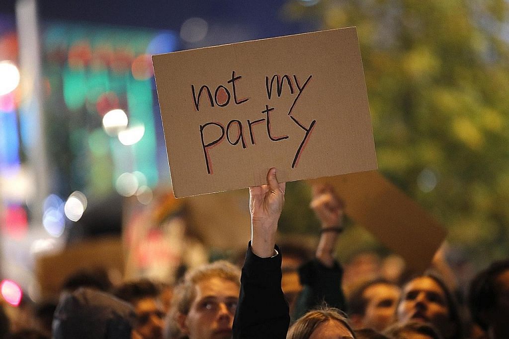 Bantahan selepas parti antipendatang menang kerusi Parlimen Jerman
