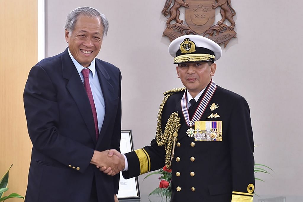 Panglima tentera laut Brunei dianugerah Pingat Jasa Gemilang