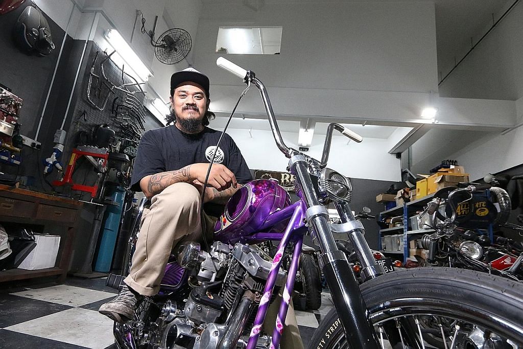 Pamer bakat 'godeh'motosikal di Jepun