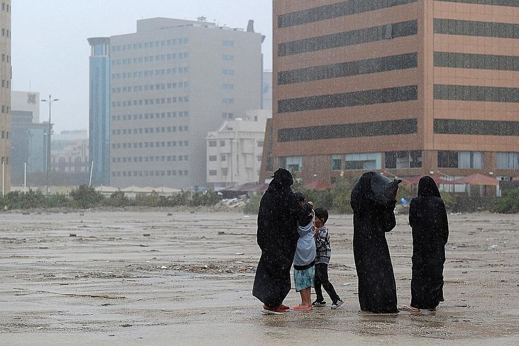 Banjir kilat landa Jeddah