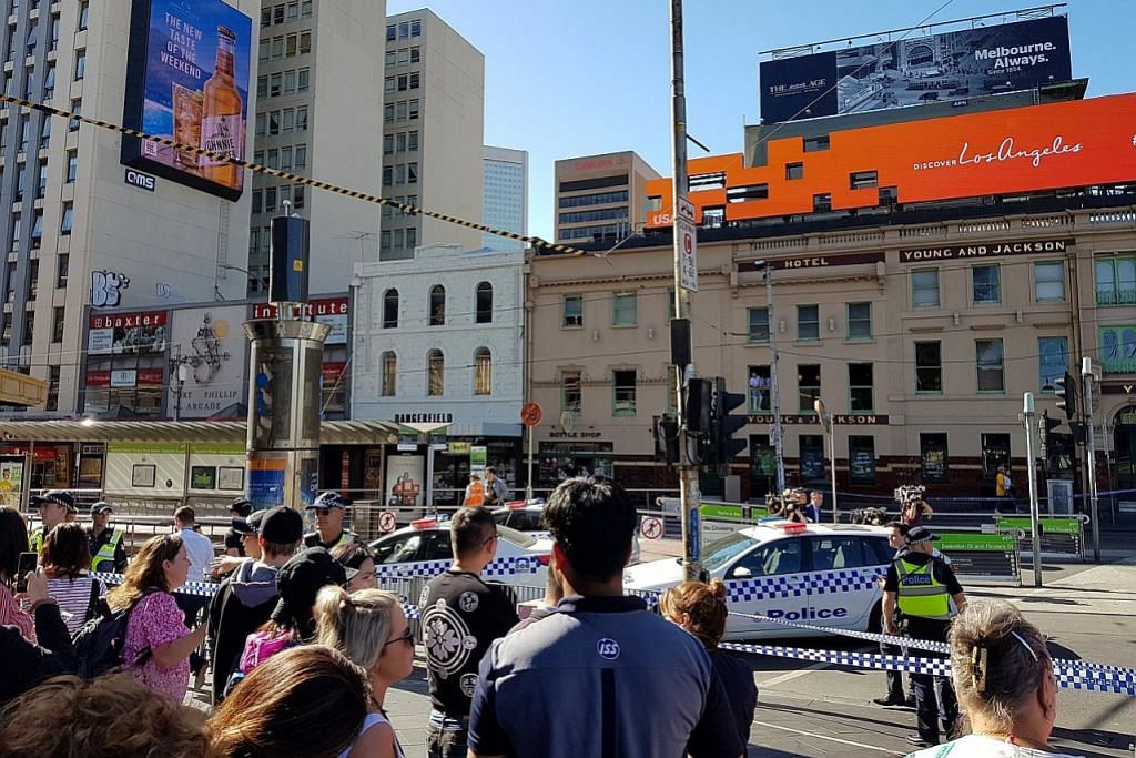 Dua ditahan dalam rempuhan di Melbourne, 16 cedera