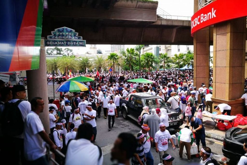 Thousands gather in KL for rally against UN rights convention, ICERD