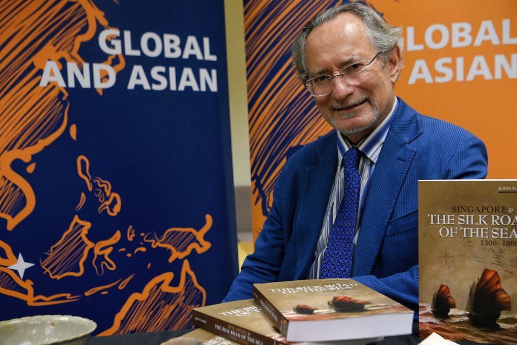 Ahli arkeologi menang Hadiah Sejarah Singapura