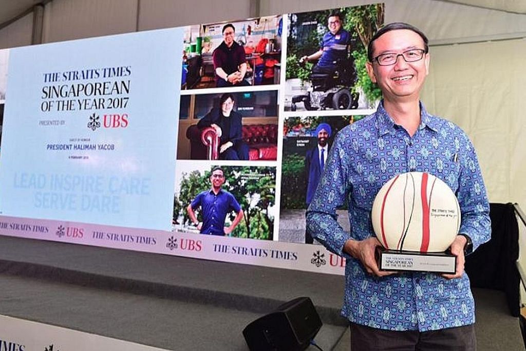 Doktor dinobat pemenang Anugerah Tokoh S'pura The Straits Times 2017