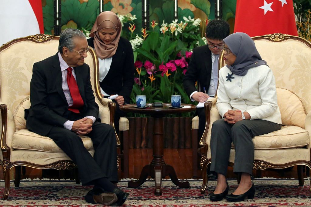 Tun Mahathir temui Presiden Halimah di Istana