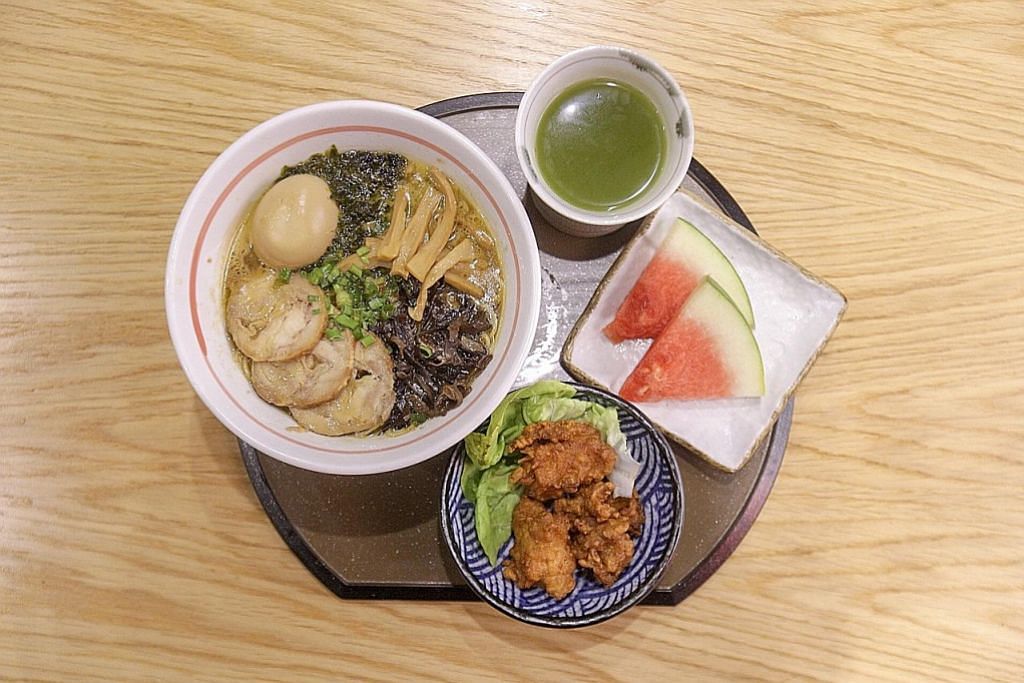 Restoran tawar ramen, nasi Jepun asli halal