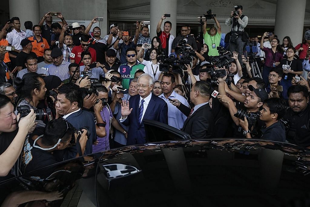 Ubah laporan audit 1MDB: Najib, bekas CEO tidak mengaku salah