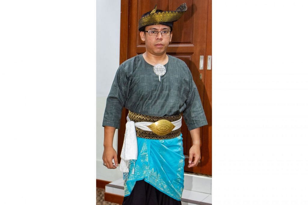 Melayu klasik busana Baju Melayu