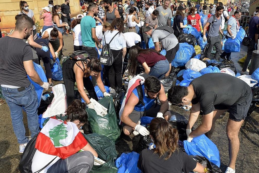 Warga Lebanon berkumpul kutip sampah... sehari selepas bantahan