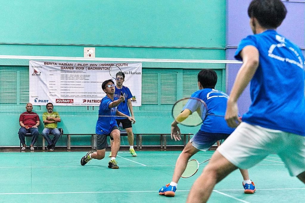Lebih 420 pelajar sertai pertandingan badminton