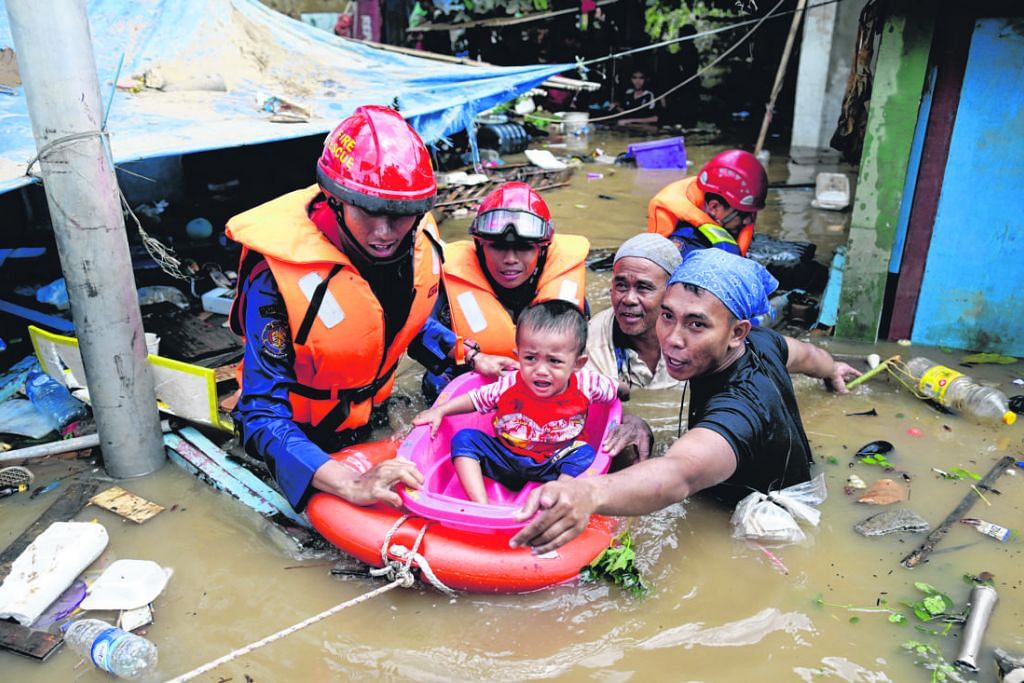 Banjir pula landa Jakarta...
