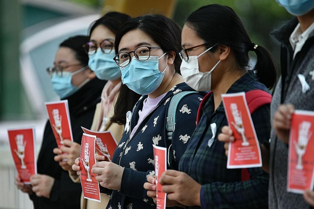 Pekerja perubatan Hong Kong mogok tuntut sempadan dengan China ditutup
