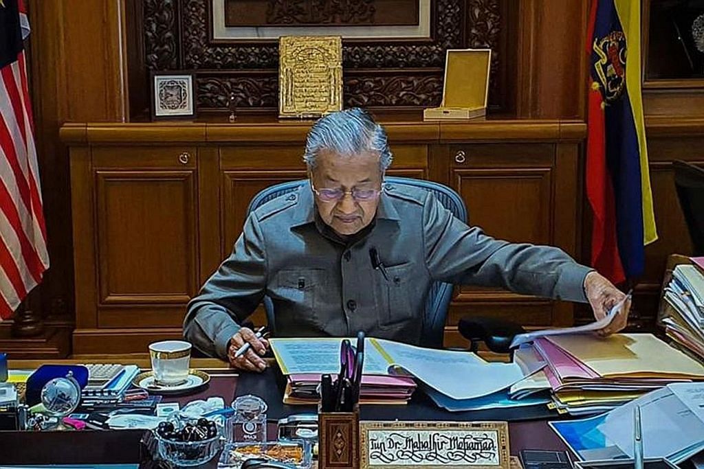 Mahathir kembali kerja macam biasa