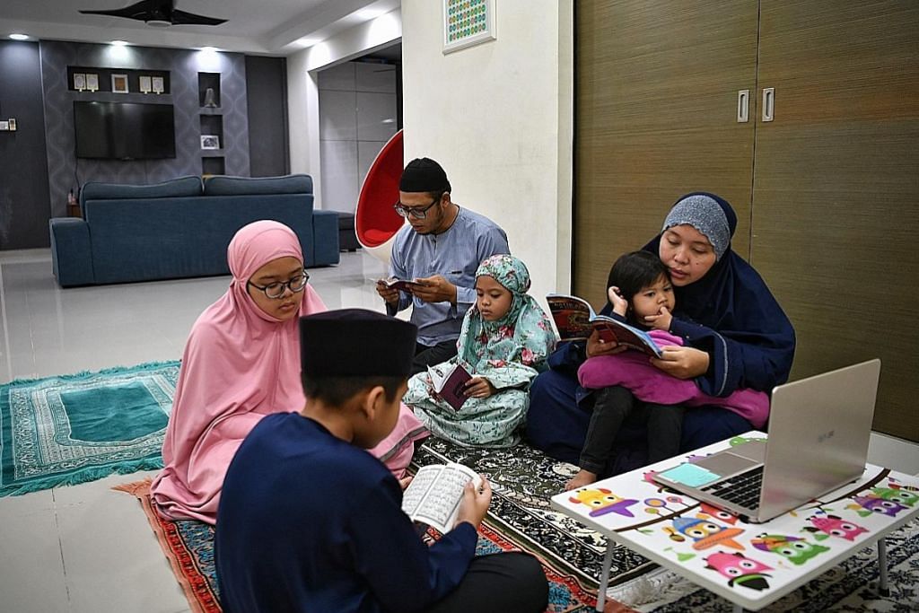 Tetap bangkitkan semangat Ramadan bersama keluarga dan di alam maya