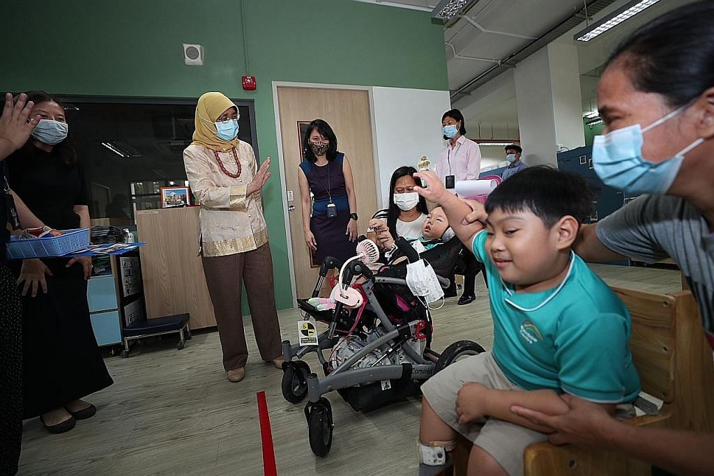 Kanak-kanak kurang upaya dapat perhatian Presiden Halimah