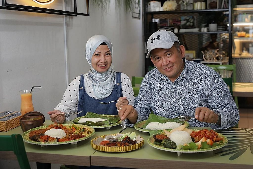 Suami isteri seronok rasa, ulas makanan halal