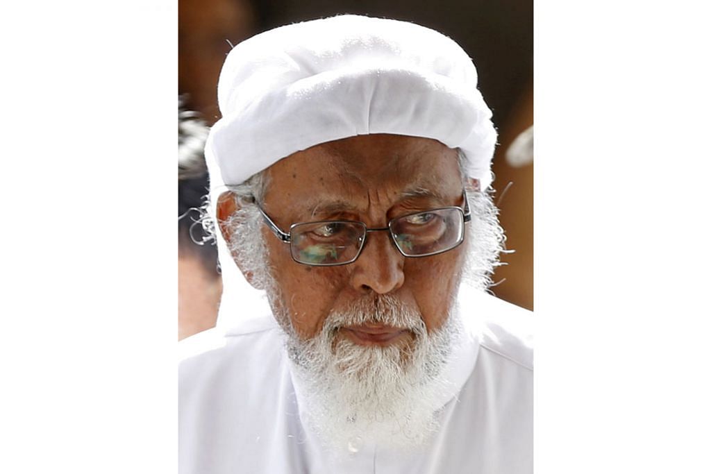 Ulama radikal Indonesia Abu Bakar Bashir dibebas