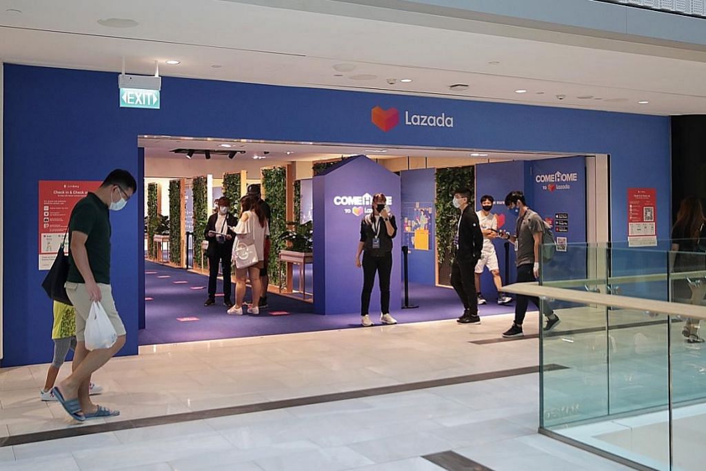 Lazada buka kedai fizikal di bekas premis Robinsons di Raffles City