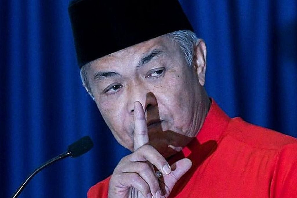 PERPECAHAN DALAM UMNO? Tidak semua menteri Umno akur letak jawatan