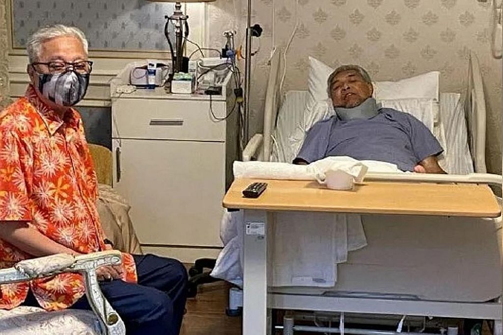 Ziarah Ahmad Zahid di hospital