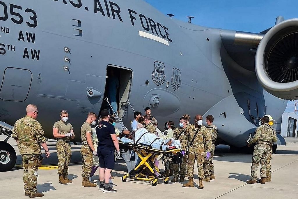Bayi dilahir di pesawat tentera AS diberi nama Reach