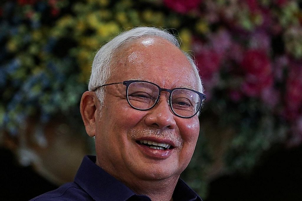 Najib tangguh ke S'pura untuk bantu jentera Umno di Melaka