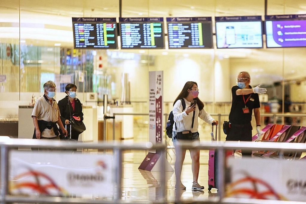 Kumpulan pertama penerbangan bebas kuarantin dari KL tiba di Changi