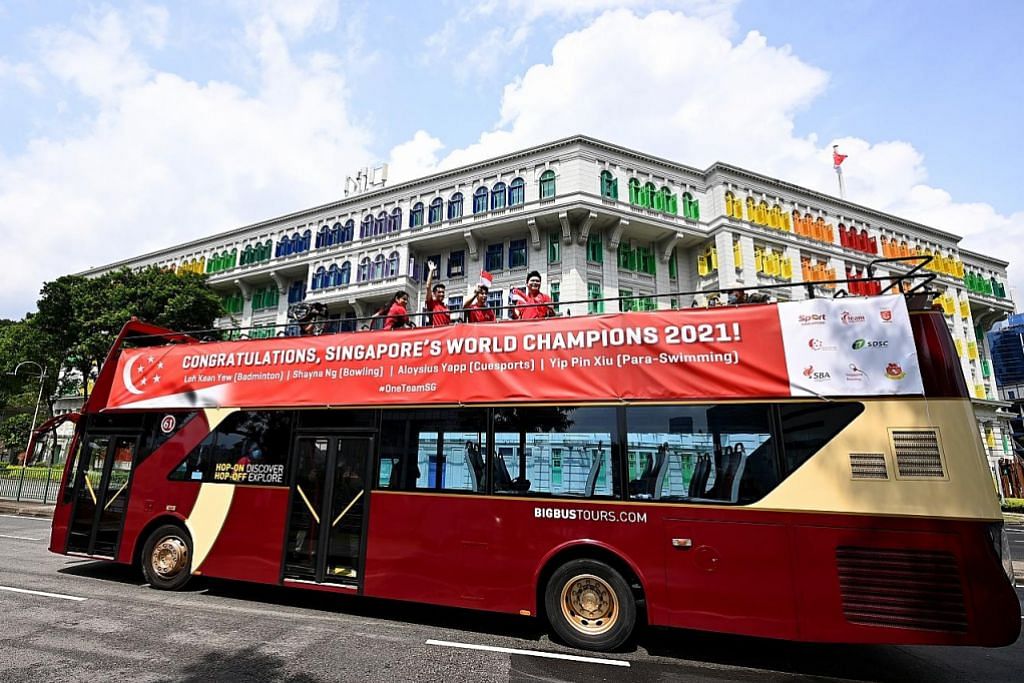 4 atlet SG takluki dunia pada 2021 dirai melalui perarakan bas