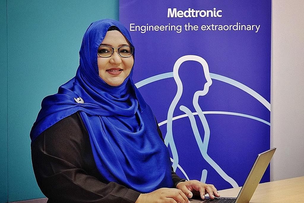 CABARAN BARU: Cik Shareefah Beevi Mohamed Mideen menukar kerjaya selepas lima tahun dalam industri logistik ke industri teknologi perubatan dengan menyertai syarikat Medtronic International pada 2011. - Foto-foto BM oleh KHALID BABA