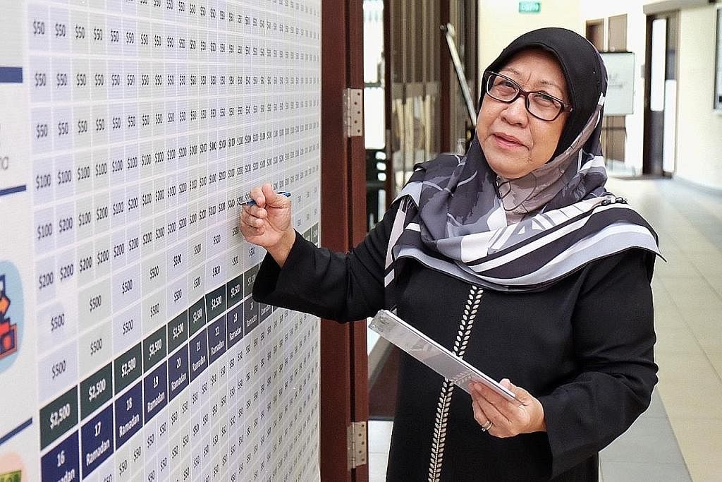 TERUS BERBAKTI: Cik Siti Sopiah Kasmani ingin terus kekal aktif dan menjadi sukarelawan masjid setempat. - Foto BH oleh KHALID BABA