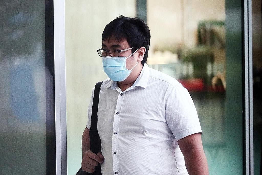 PENIPUAN: Thomas Teh Kok Hiong, 42 tahun, yang tidak lagi bersama NUS, dikenakan hukuman 20 minggu penjara semalam. - Foto BH oleh KELVIN CHNG