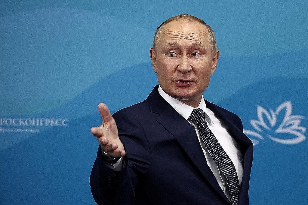 PRESIDEN RUSSIA: Encik Vladimir Putin.