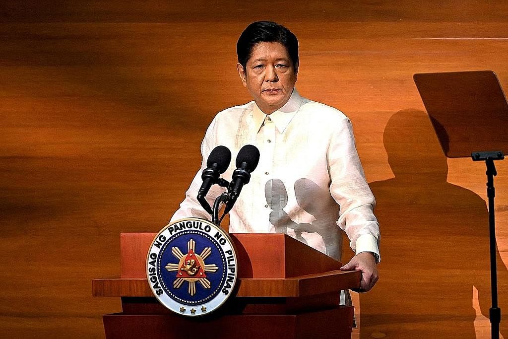 UTAMAKAN KEPENTINGAN NASIONAL: Presiden Marcos berkata Filipina tidak mampu bergantung pada pembekal tradisional sahaja, dan walaupun "di sisi politik ia agak rumit, tetapi walau apa pun, kepentingan nasional diutamakan". - Foto REUTERS